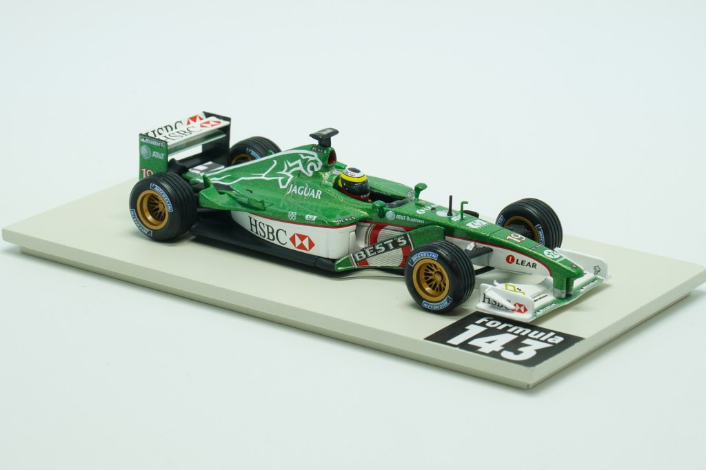 2001 Jaguar R2 de la Rosa – formula143