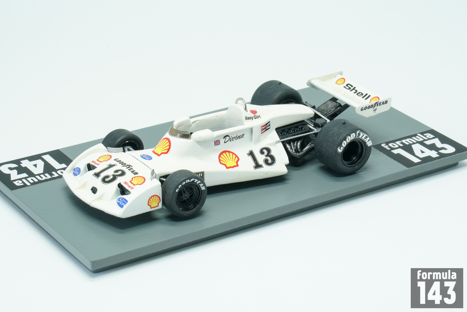 Spark 1/43 Surtees TS19 1976 British Atlas 1/43 - Surtees TS19